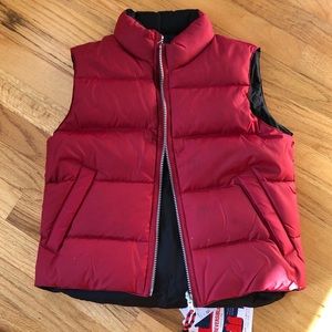 Uniqlo Kids Reversible Down Vest Size 6 - 7 NWT